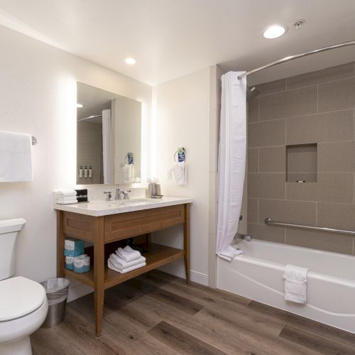 Grand Pacific Palisades Resort