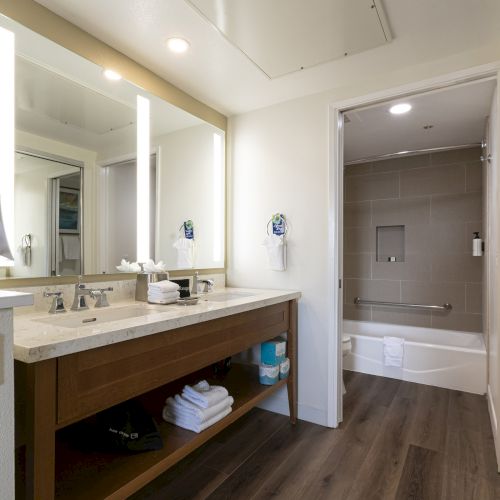 Grand Pacific Palisades Resort